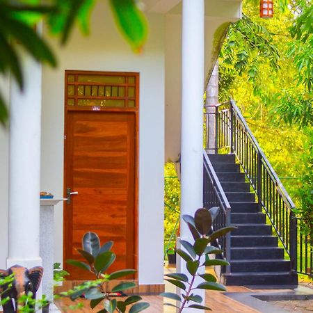 Yala Safari River View Hotel Tissamaharama Dış mekan fotoğraf