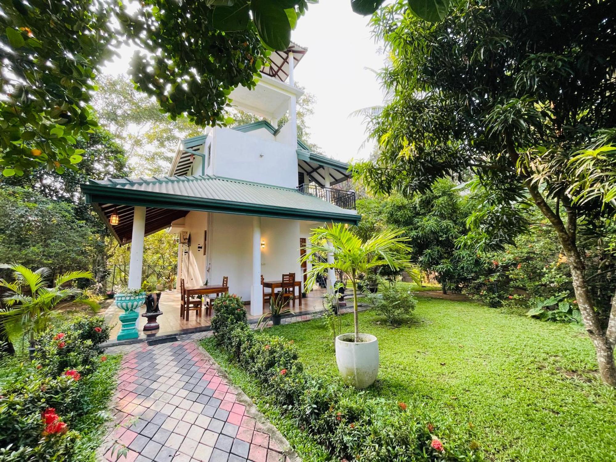 Yala Safari River View Hotel Tissamaharama Dış mekan fotoğraf