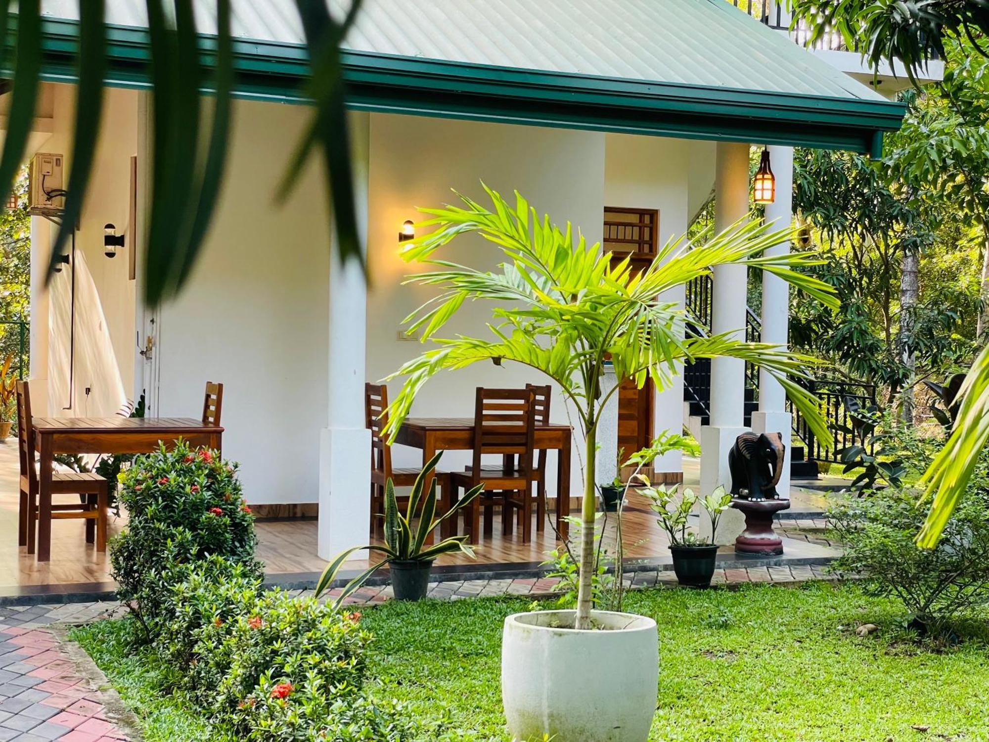 Yala Safari River View Hotel Tissamaharama Dış mekan fotoğraf