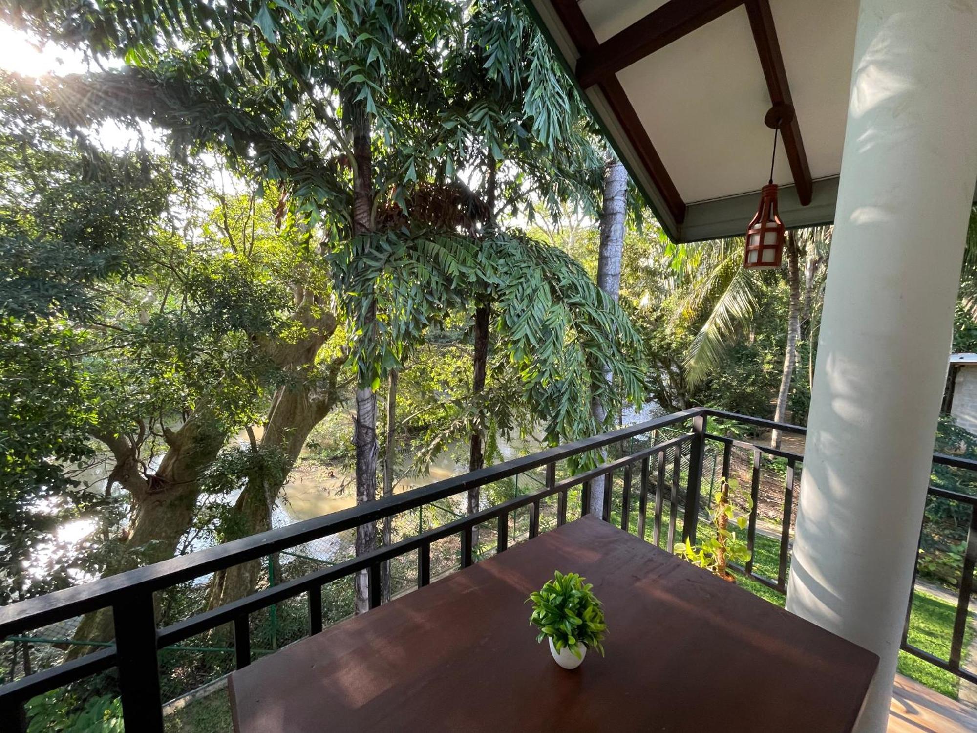 Yala Safari River View Hotel Tissamaharama Dış mekan fotoğraf