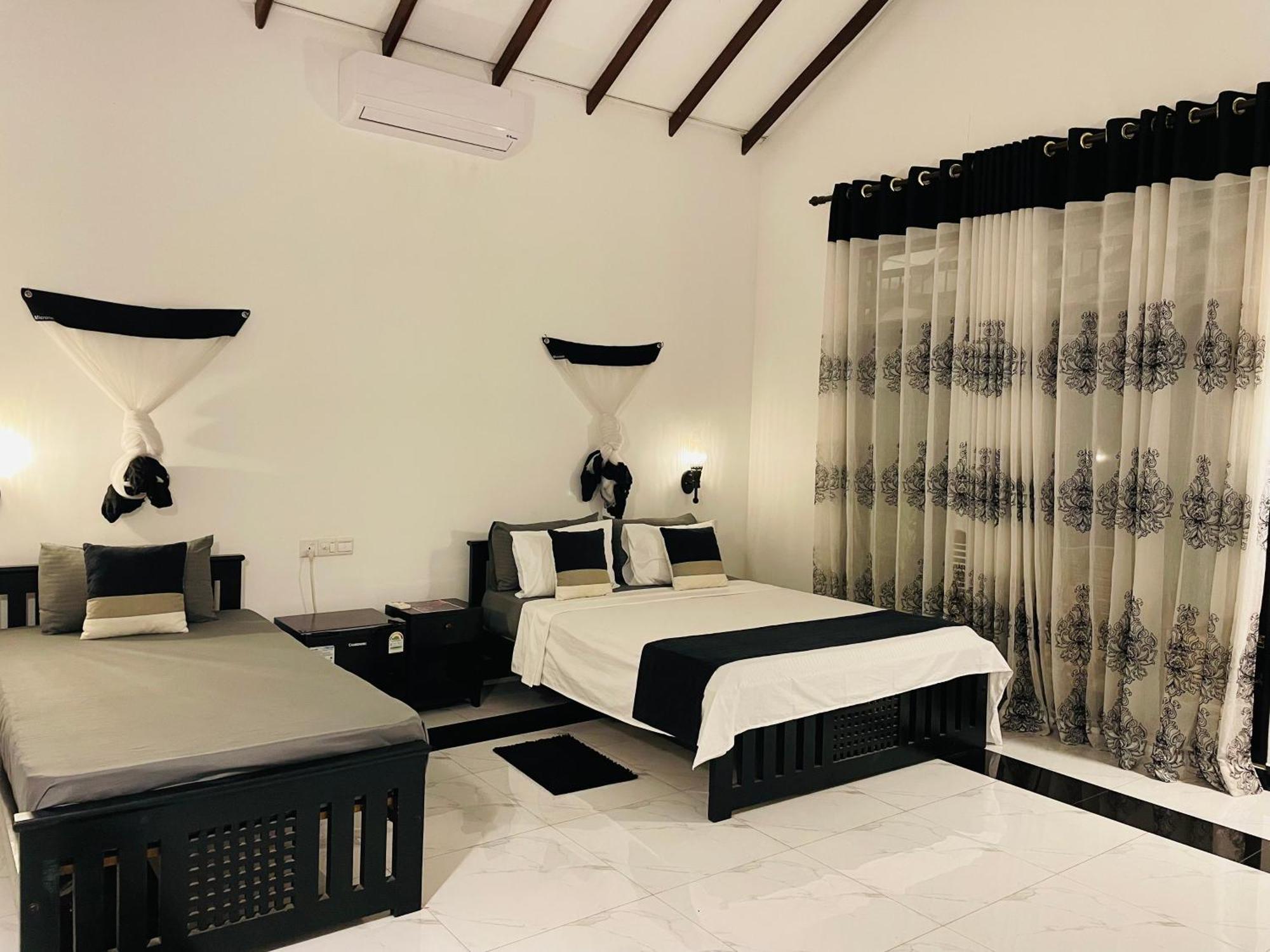 Yala Safari River View Hotel Tissamaharama Dış mekan fotoğraf