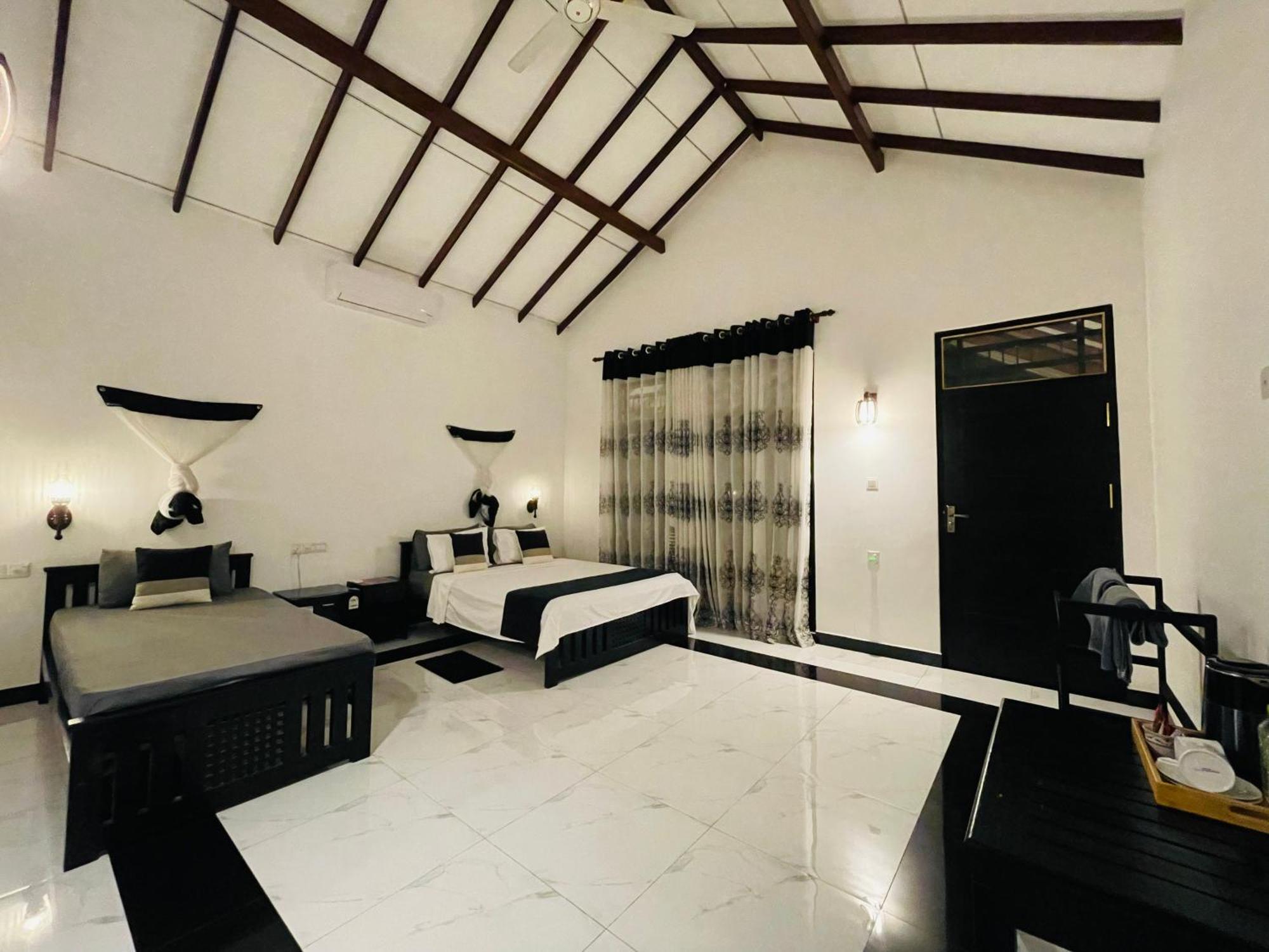 Yala Safari River View Hotel Tissamaharama Dış mekan fotoğraf