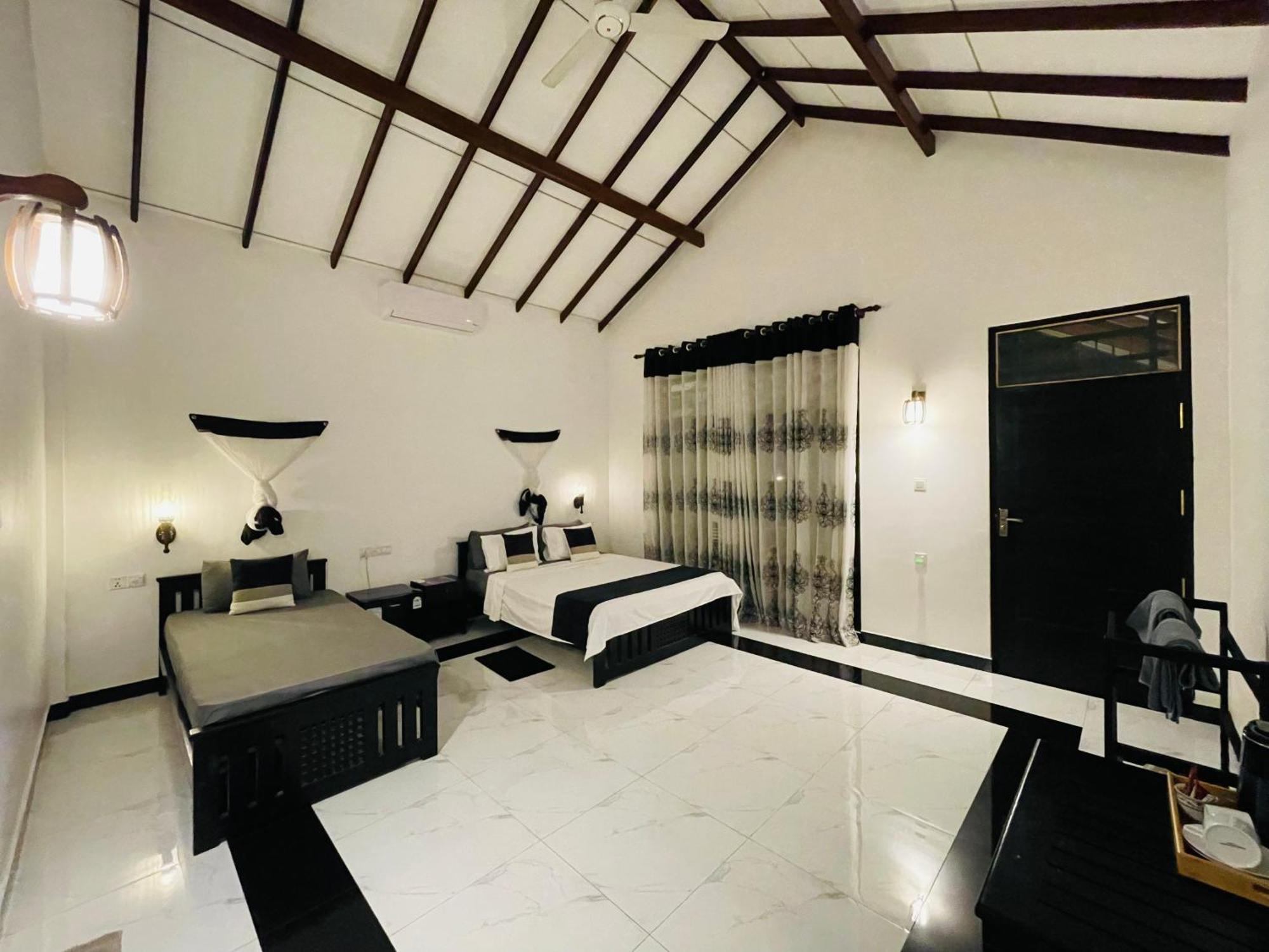 Yala Safari River View Hotel Tissamaharama Dış mekan fotoğraf